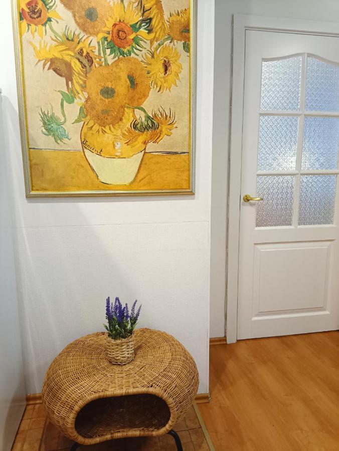 Old Town Sunny Bee Prime Location Apartment *