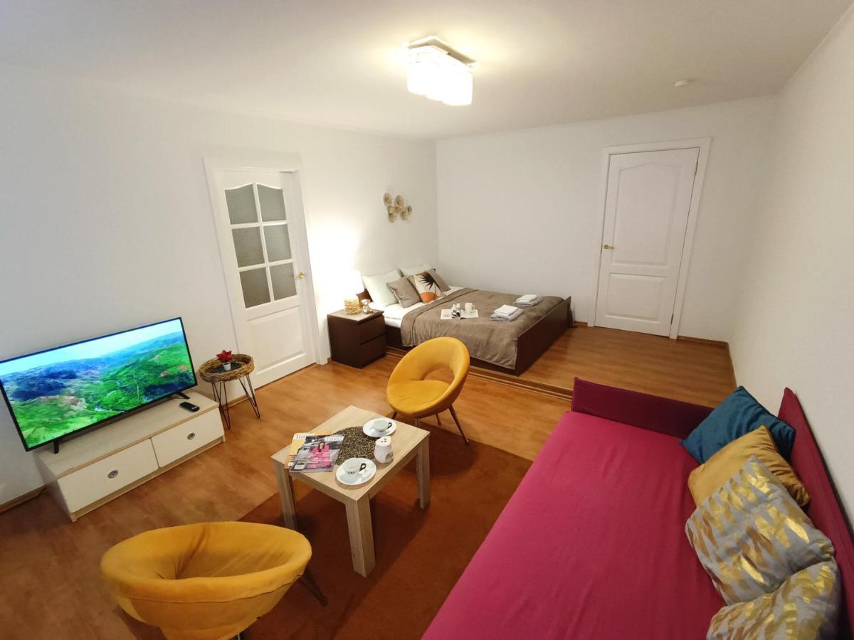 Old Town Sunny Bee Prime Location Apartment